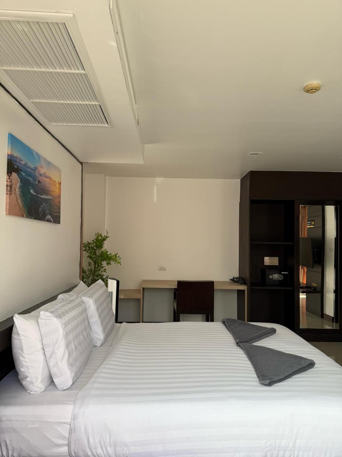The Kris Residence Aparthotel *
